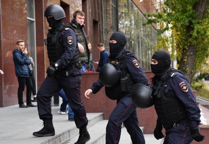 Policija pred lokalne izbore upala u urede ruske oporbe - Policija pred lokalne izbore upala u urede ruske oporbe